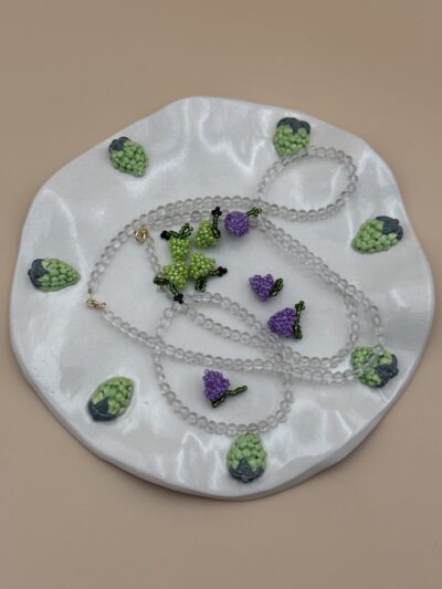 NASZYJNIK WINOGRONA NA KRYSZTALE GÓRSKIM ZIELONE