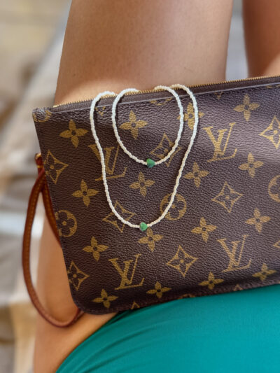 NASZYJNIK MAŁE SERCE NA SZKLANYCH KORALIKACH GREEN