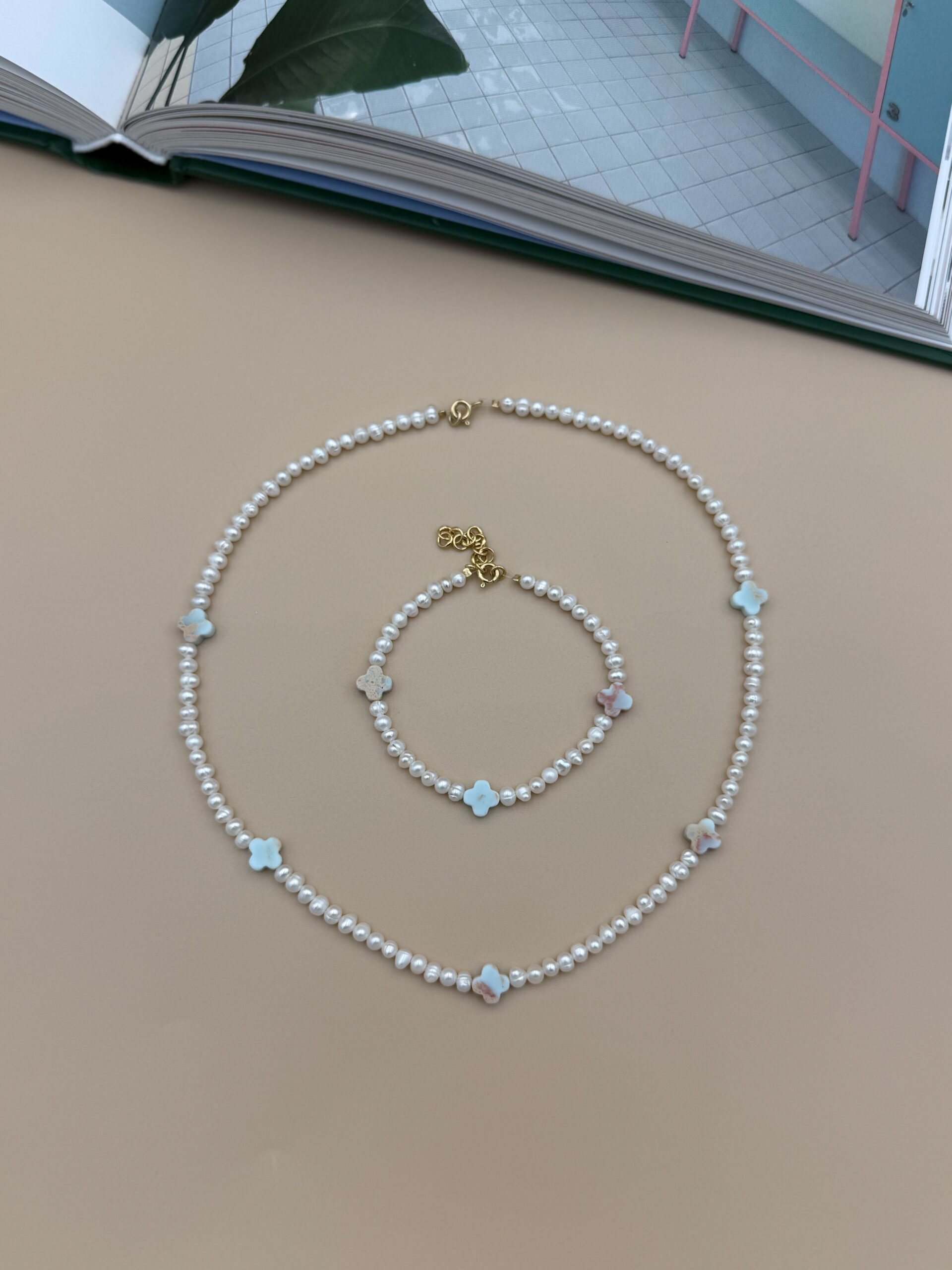 BRANSOLETKA KONICZYNKI NA PERŁACH - obrazek 2