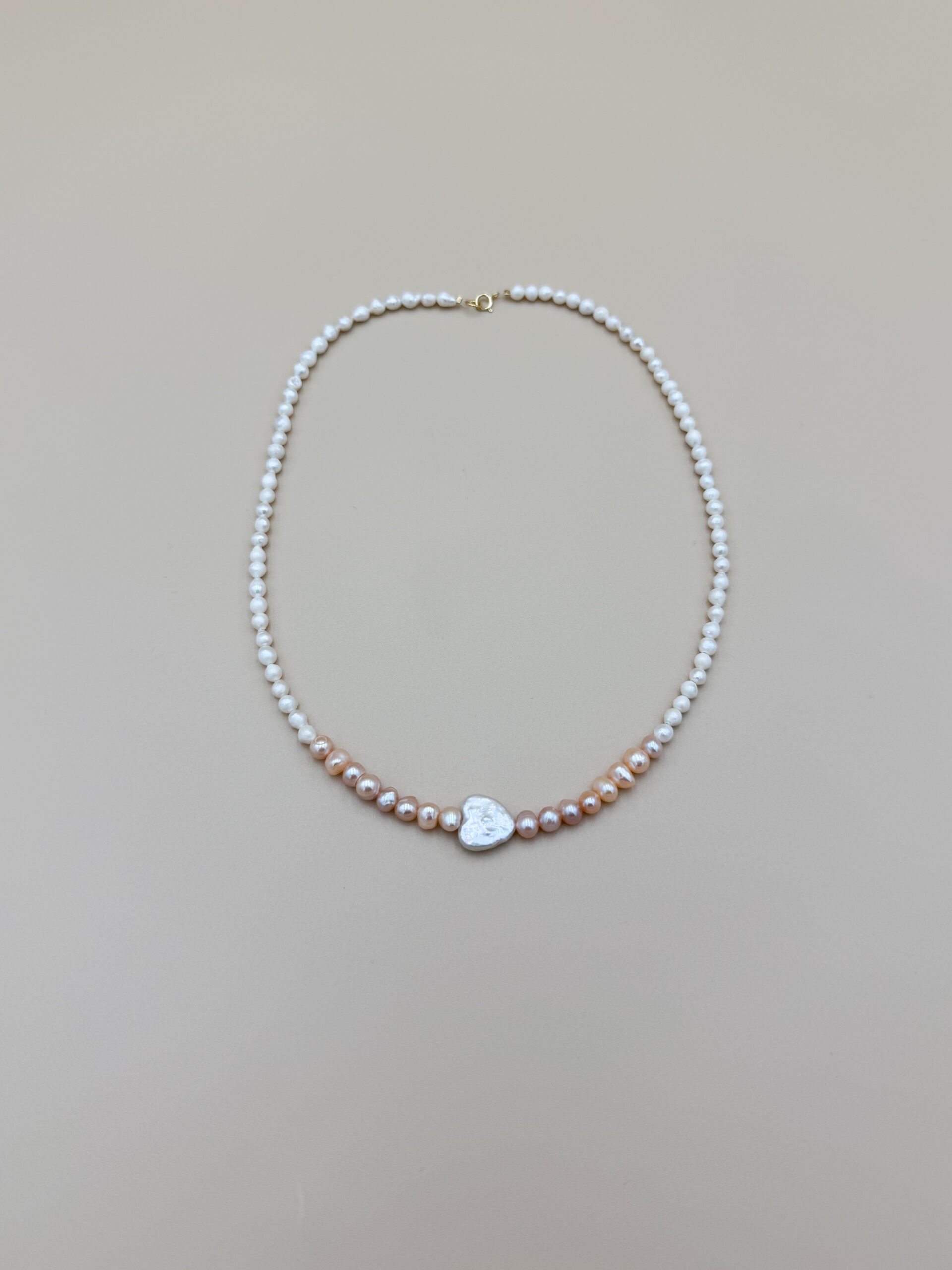 NASZYJNIK HAPPY LOVE NA PERŁACH - obrazek 3