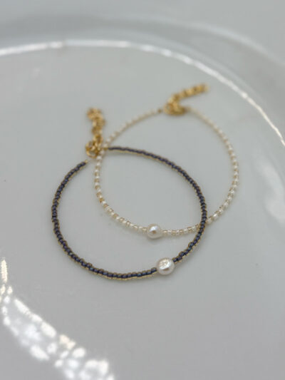 BRANSOLETKA PERŁA NA LILIOWYCH KORALIKACH