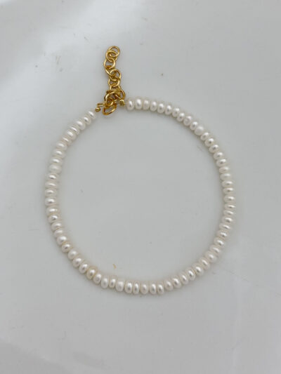 BRANSOLETKA Z PEREŁ MONETOWYCH