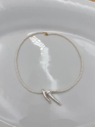 NASZYJNIK BAROKOWA PERŁOWA GAŁĄZKA NA PERŁACH MONETOWYCH