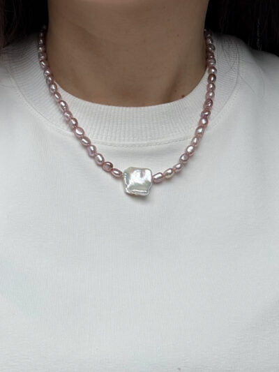 NASZYJNIK BAROKOWA TAFLA NA RÓŻOWYCH PERŁACH