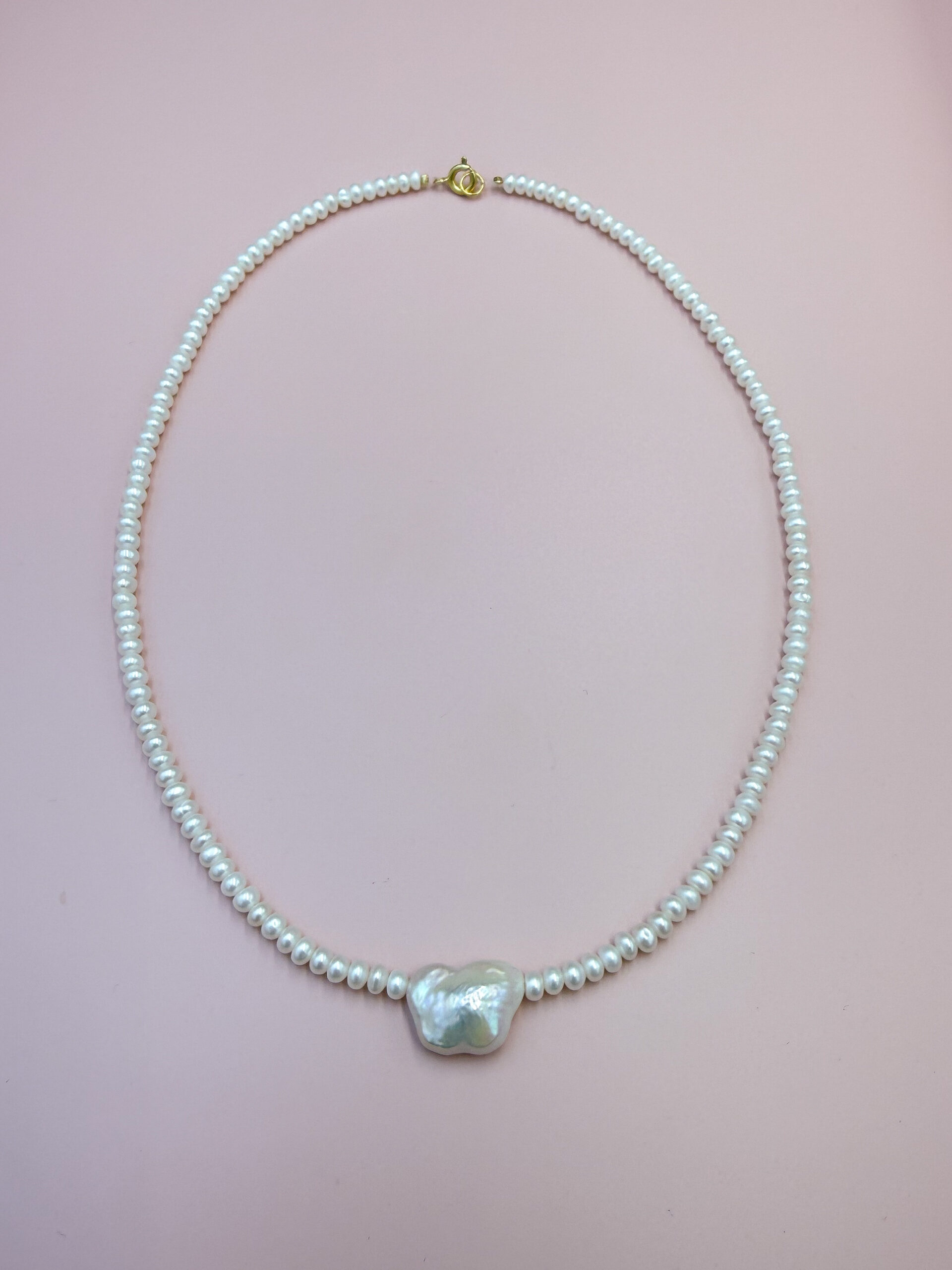 NASZYJNIK PERŁOWY OBŁOK NA PERŁACH MONETOWYCH