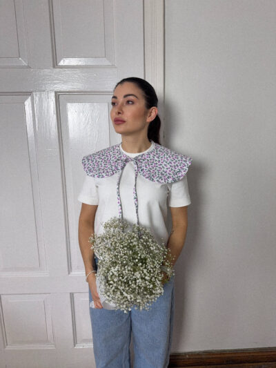 KOŁNIERZYK OZDOBNY KWIATY NA BIELI